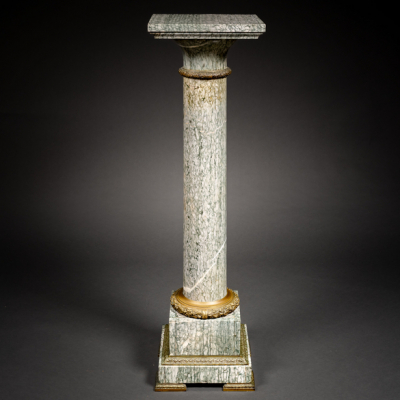Columna en mármol verde veteado con aplicaciones en bronce dorado del siglo XIX