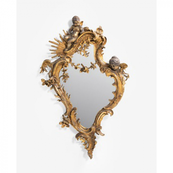 Espejo en madera y estuco dorado con decoración de ángeles, rocallas, flores y hojas. Estilo Luis XVI.   Época: S. XIX