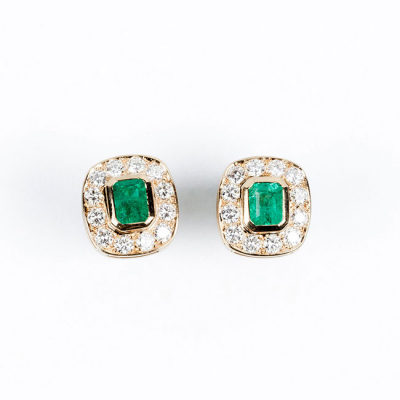 Pendientes vintage en sólida montura de oro rosa 18 K, con una bonita esmeralda fina 