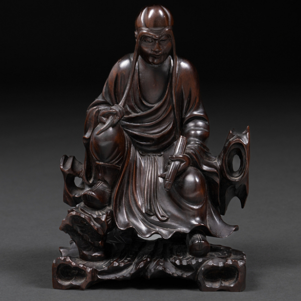 &quot;Lohan&quot; Escultura realizada en madera. Trabajo Chino, Siglo XX