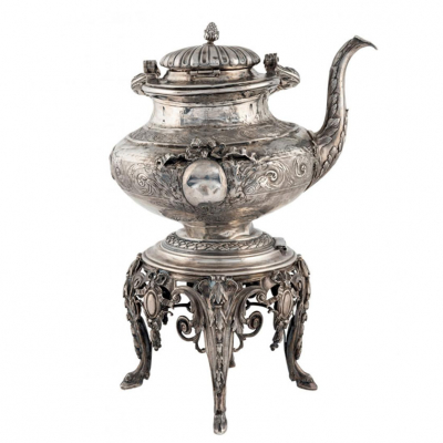 Sofisticado samovar realizado en plata francesa punzonada, ley 950