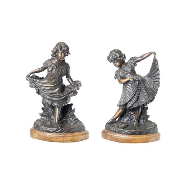 Despu&eacute;s de Paul Dubois Ni&ntilde;as bailando. Pareja de esculturas en bronce patinado 