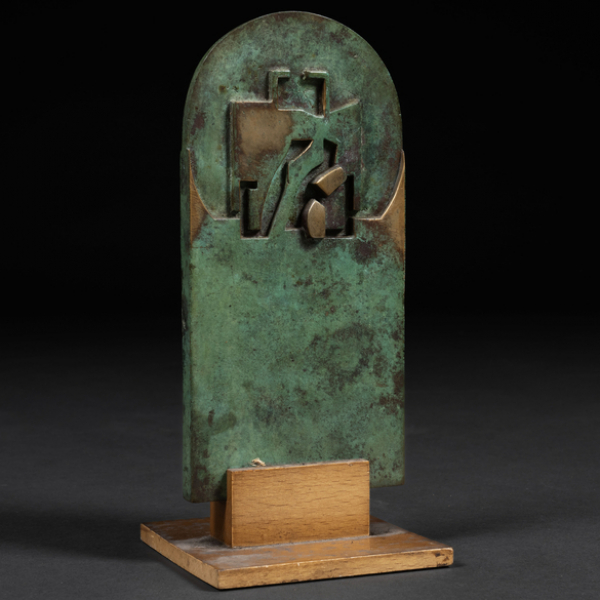 "Estela"Escultura realizada en bronce. NESTOR BASTERRECHEA (Bermeo, 1924 - Hondarrib&iacute;a, 2014)