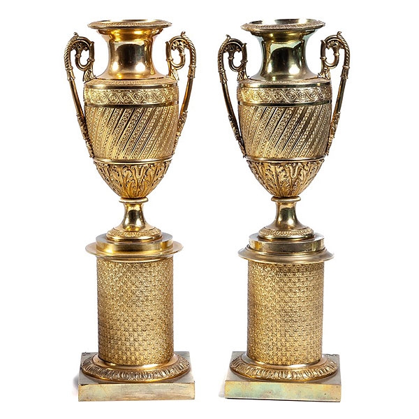 Pareja de &aacute;nforas francesas de &eacute;poca Imperio