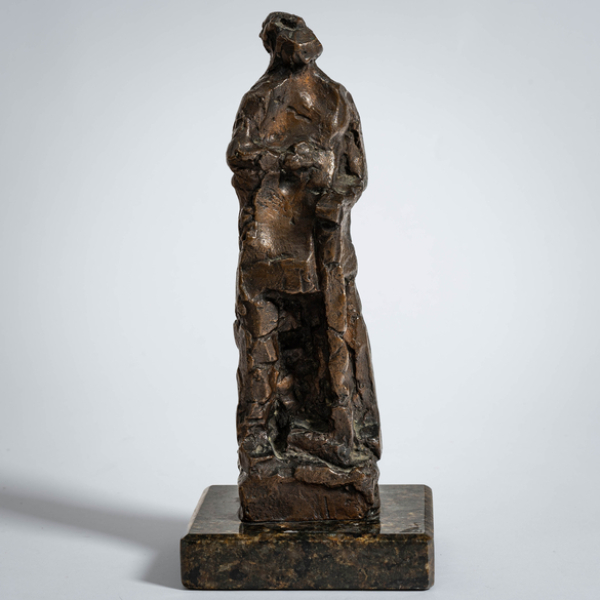 "San Isidro"  JORGE OTEIZA Escultura en bronce con patina marrón. 1973