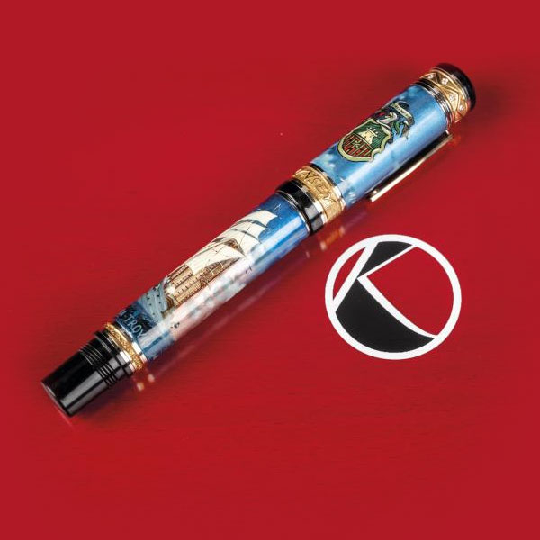 Pluma Kynsey Elcano.   Estilogr&aacute;fica  realizada en t&eacute;cnica de pintura miniaturista rusa por "Natroyka. Plum&iacute;n de oro de 18 K.