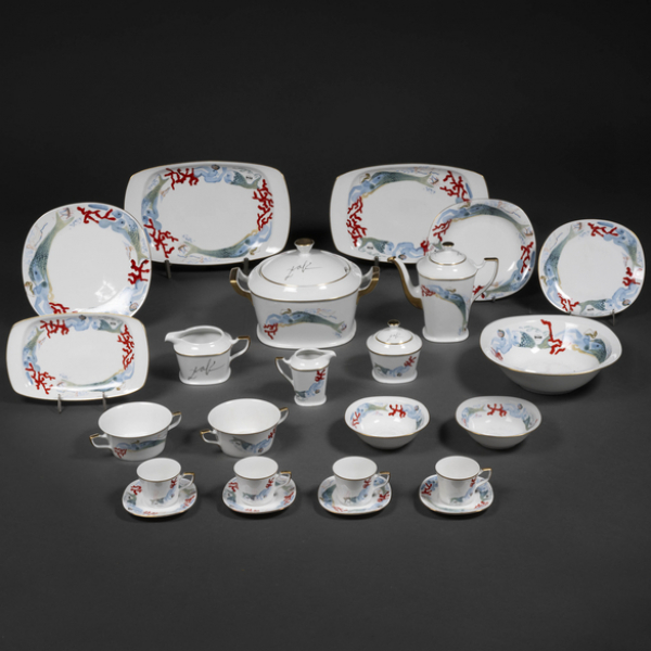 "Sirenas pintadas con coral y hormigas " Vajilla de Salvador Dalí de Schirding Baviera de 108 piezas.