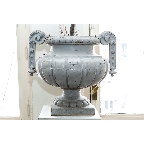 Copa para jard&iacute;n de hierro pintado