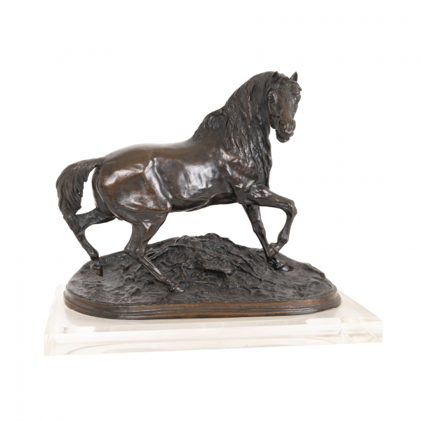 Después de Pierre Jules Mène (París, Francia, 1810-1879)  Caballo árabe.  Escultura en bronce patinado firmada