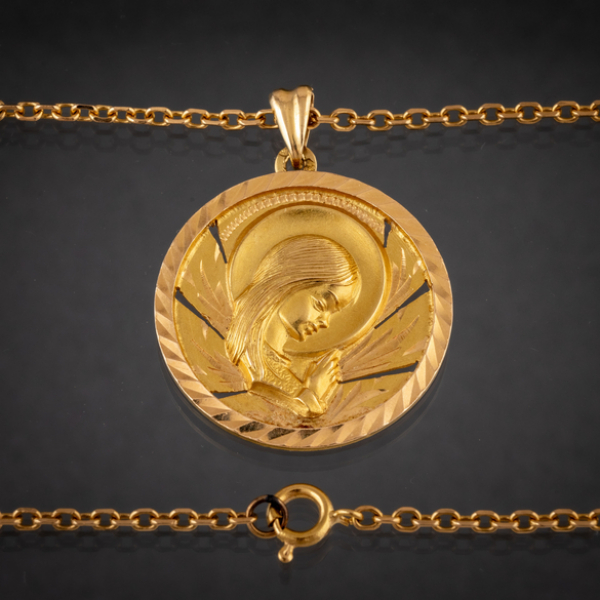 Cadena y medalla de la virgen en oro amarillo de 18kt