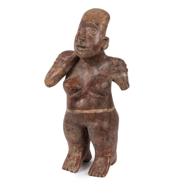 Figura femenina de terracota policromada. Jalisco. Occidente de México. 100 a.c.-250 d.C. 