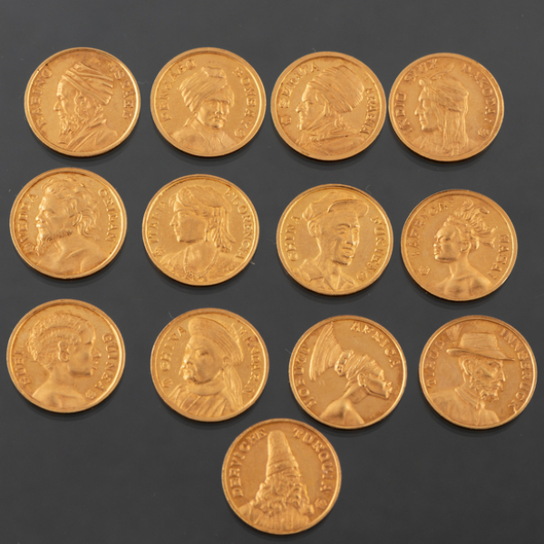 Conjunto de trece monedas de Arras en oro amarillo de 22kt
