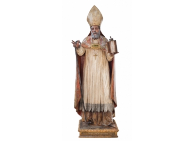 San Nicolás de Bari.  Escultura en madera tallada, policromada y dorada.  Trabajo español, S. XVII. 