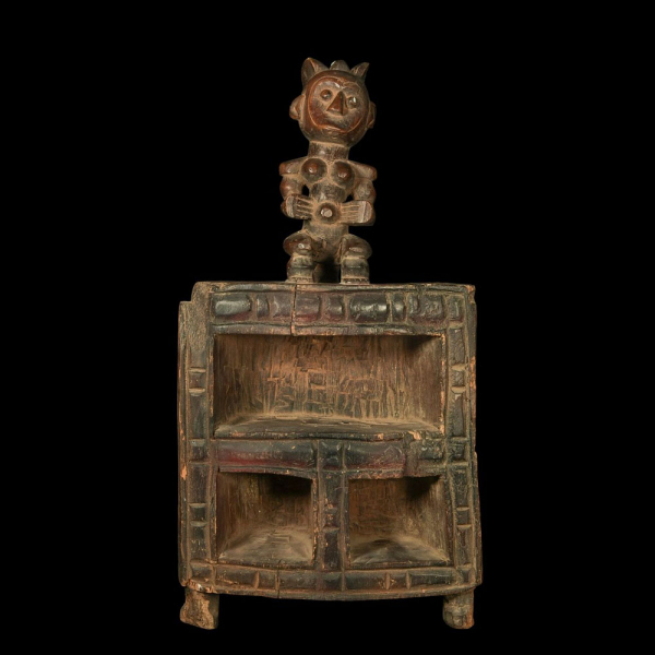 Estantería de médico Yoruba o Fang del Gabón, finales siglo XIX, en madera, Arte Africano.