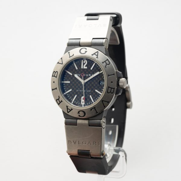 BVLGARI «Diágono Titanium». Reloj de pulsera unisex. Esfera negra en fibra de carbono 