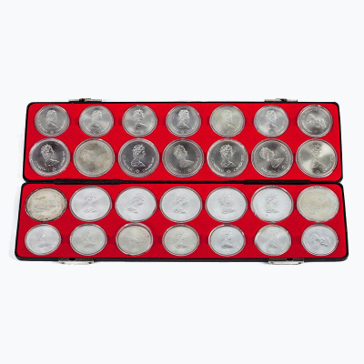Colección conmemorativa de las Olimpiadas de Montreal, Canadá, 1976, con 28 monedas de plata 925 mil.