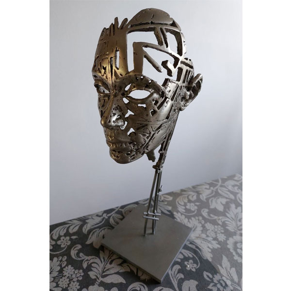  Jordi Díez Fernández (Valladolid, 1966). Irene (2019). Escultura de acero inoxidable. Ejemplar 120/499.