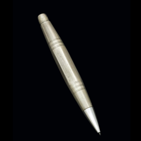 Portaminas Montblanc de plata, circa 1930. 