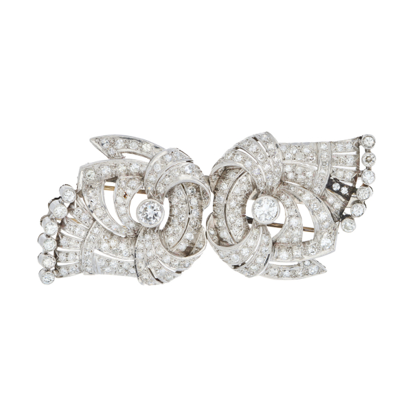 Broche clip en platino con diamantes tallas brillante antigua, 8/8 y rosa, c.1950, 6,7 cm.