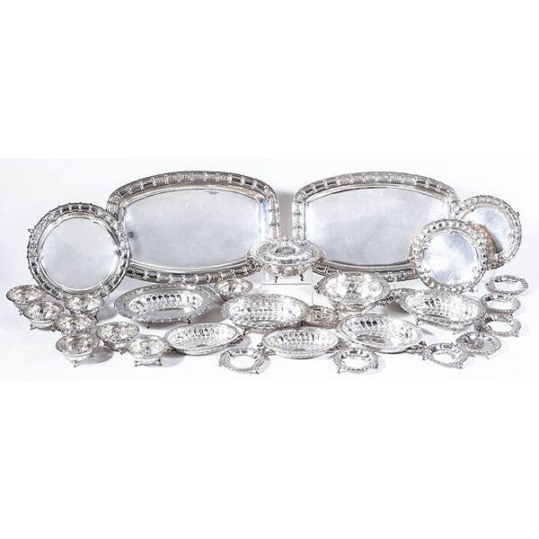 Servicio de mesa de plata con punzones de Martínez S.XIX-XX