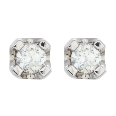 Pendientes en oro blanco con diamante talla brillante antigua engastado en garras.