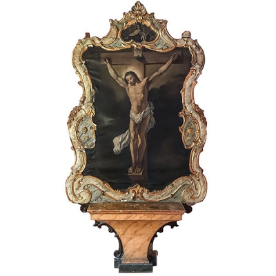 Altar mallorquín con óleo sobre lienzo &quot;Cristo crucificado&quot;